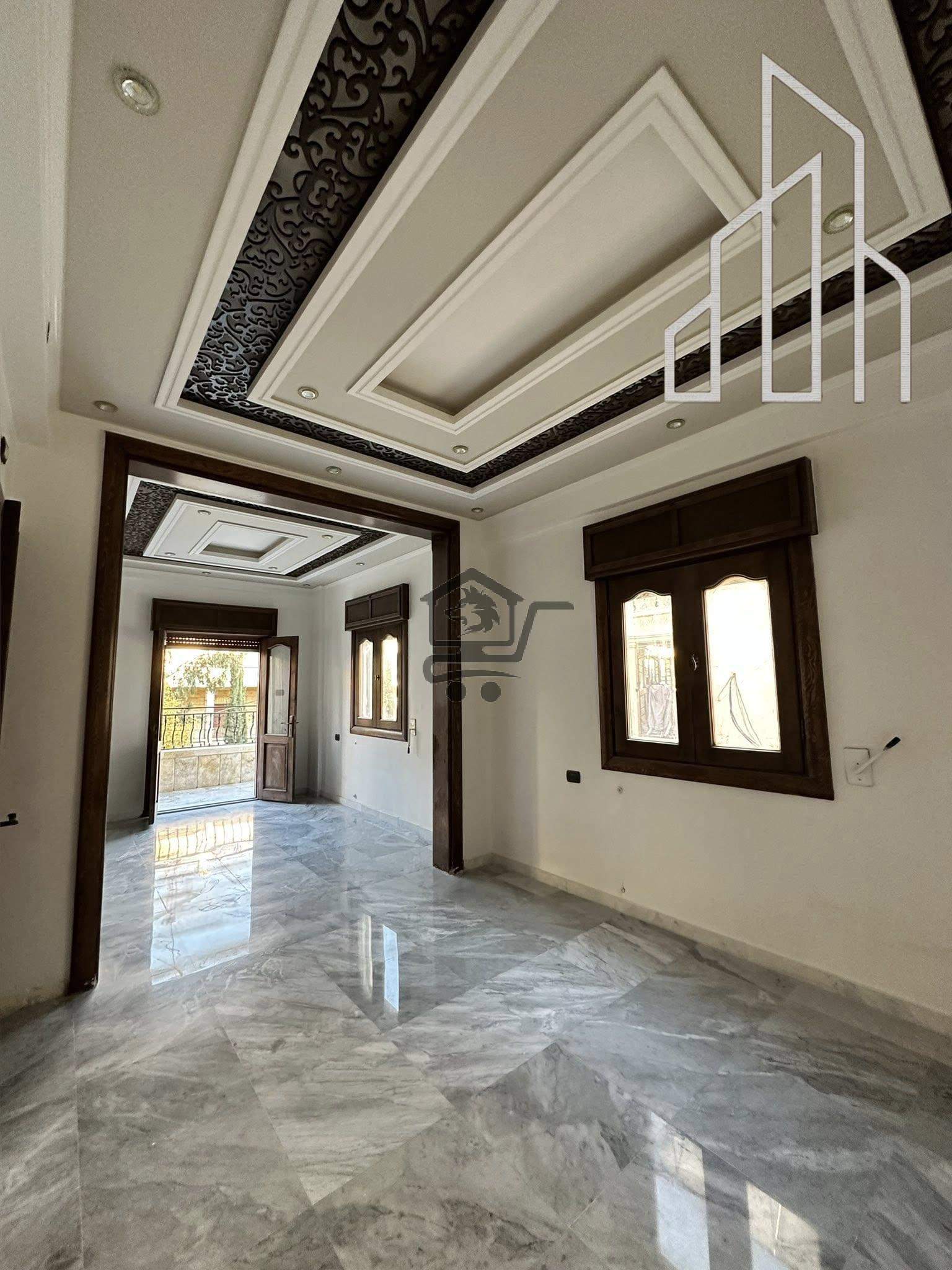 شقة بمساحة واسعة - الصورة 3