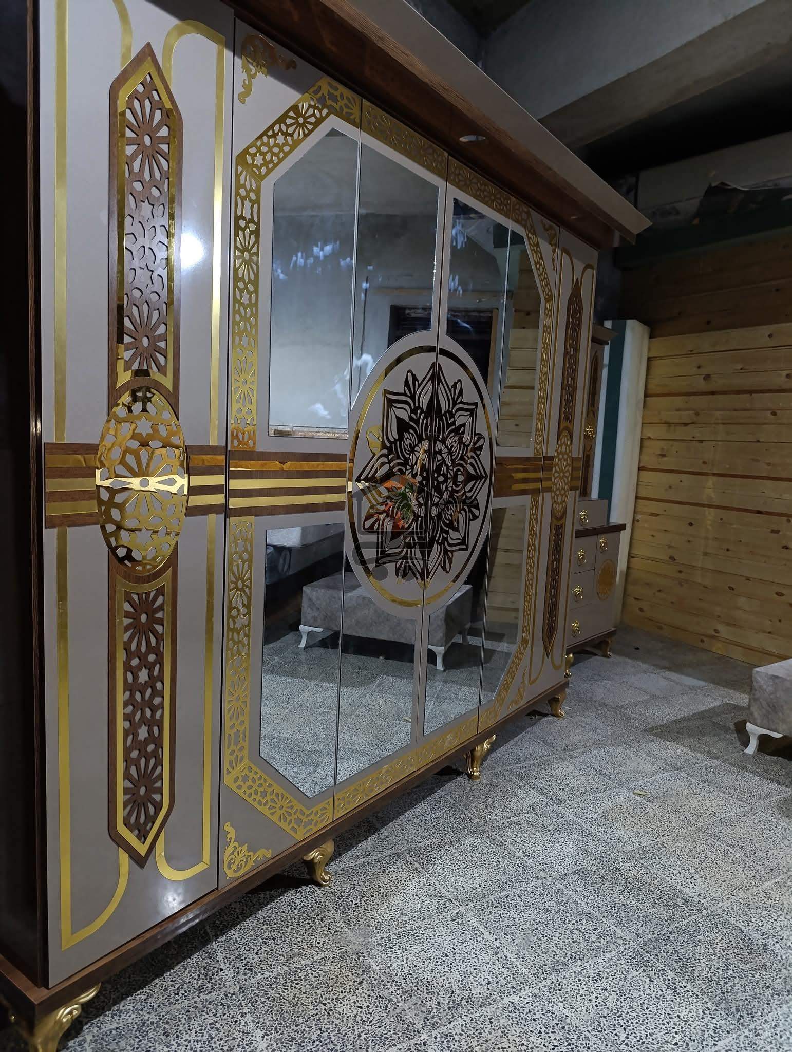 مفروشات الملوك - الصورة 5