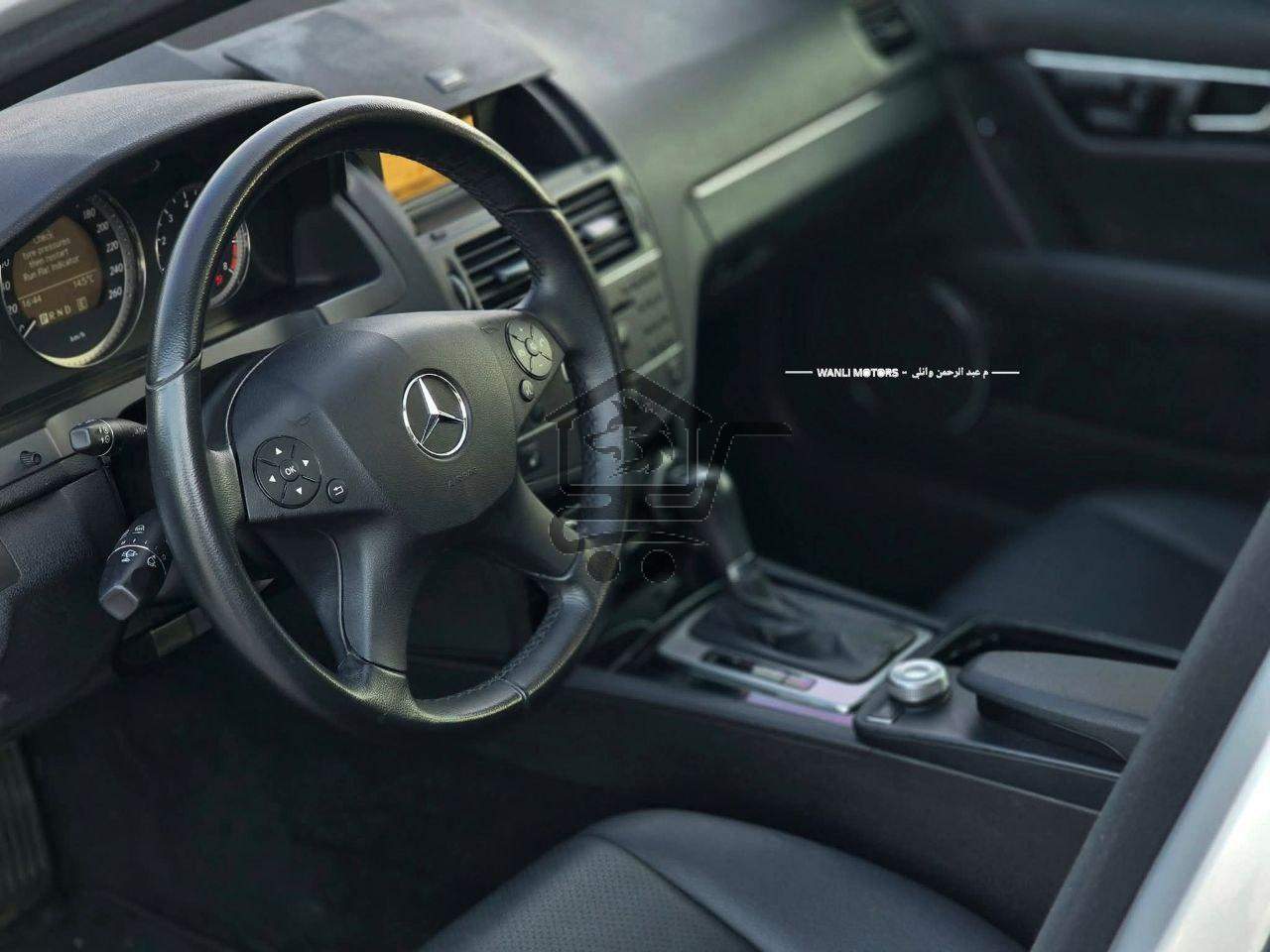 MERCEDES BENZ C200 - الصورة 7