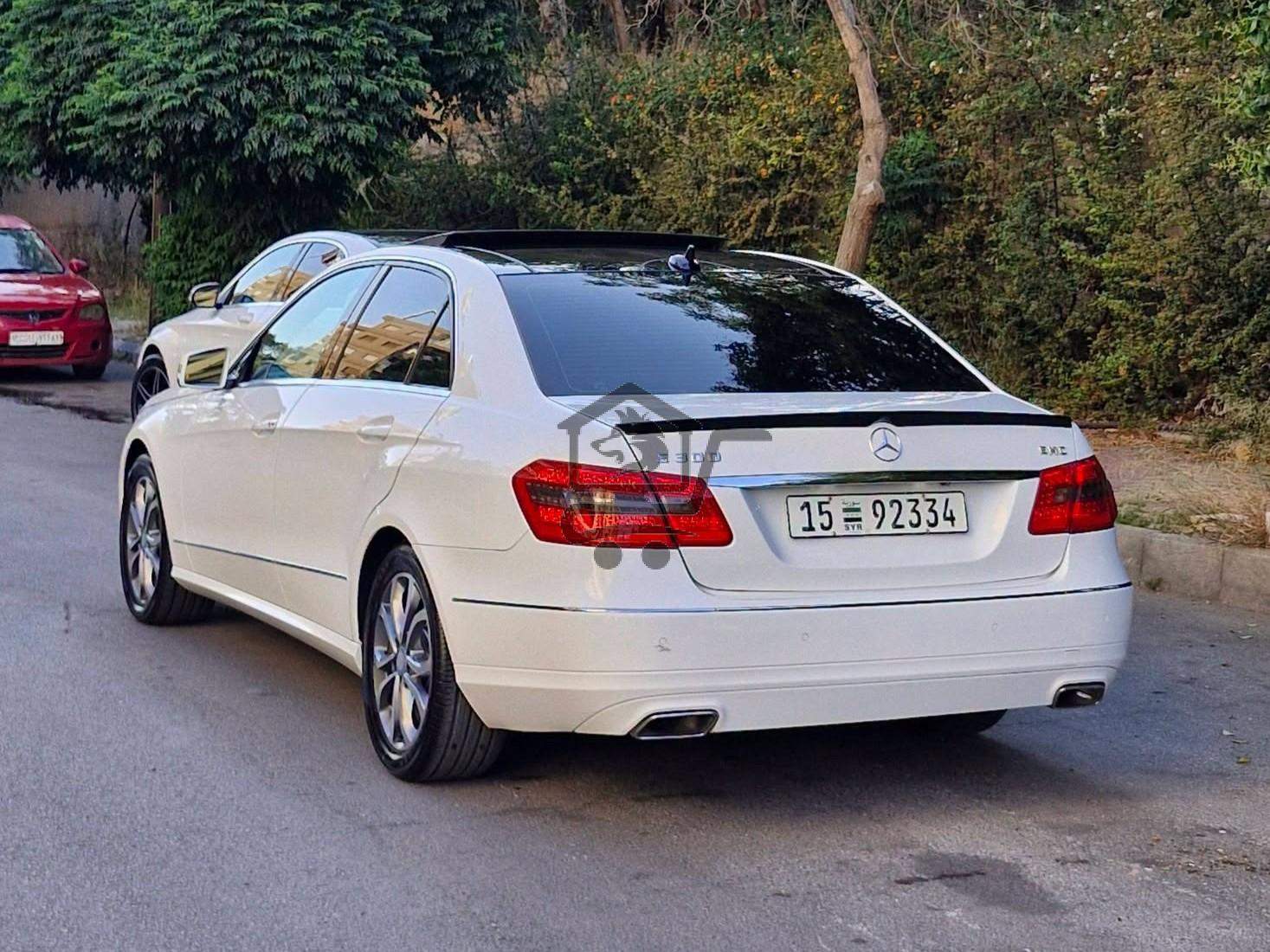 Mercedes-Benz E300 2013 - الصورة 2