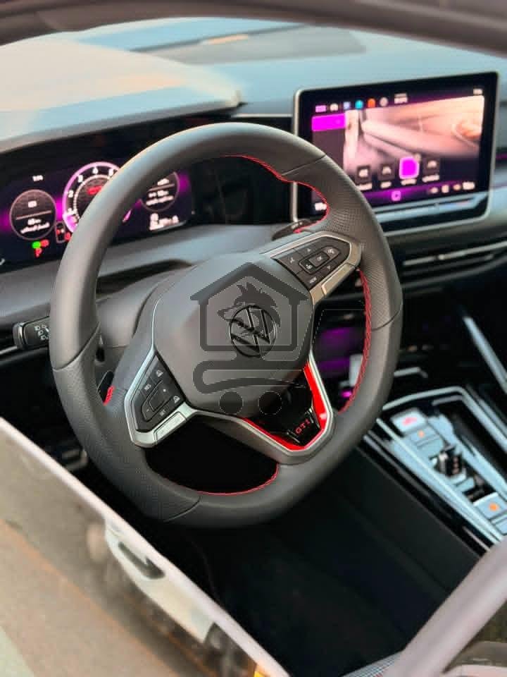 Volkswagen Golf GTI - الصورة 2