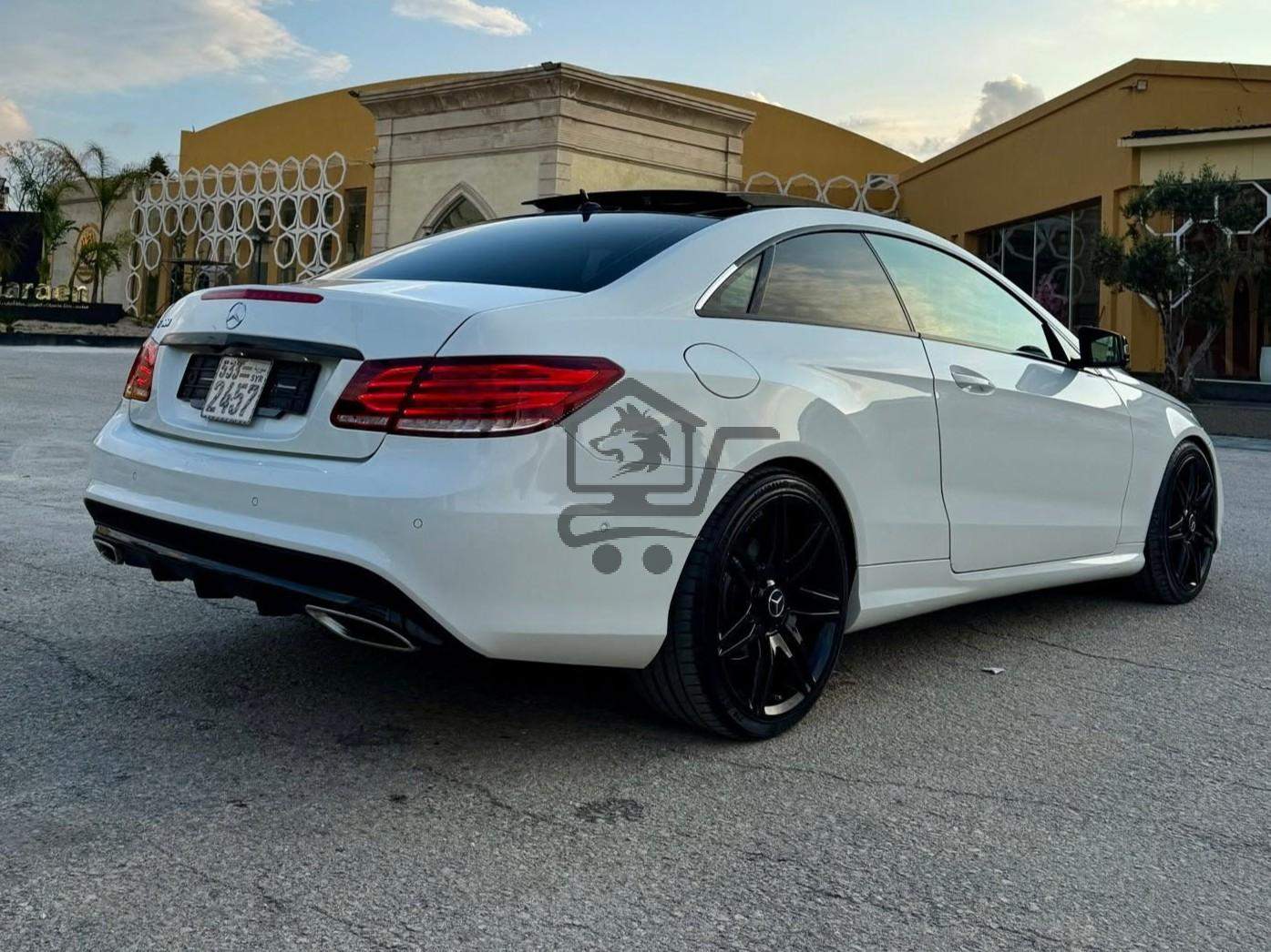 Mercedes E400 Coupe - الصورة 4