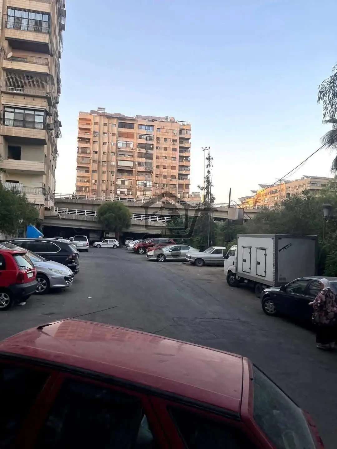 شقة ثلاث غرف بدون فرش - الصورة 2