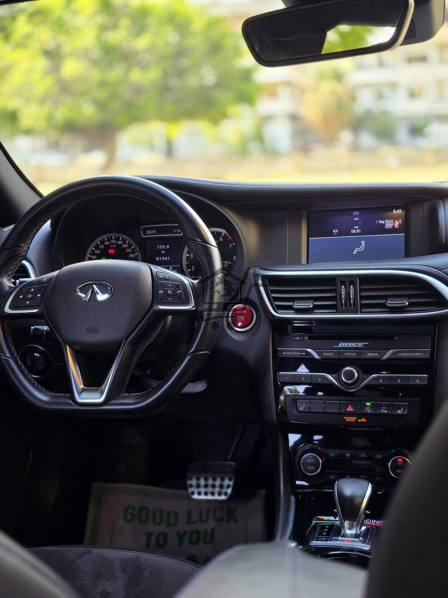 Infiniti Q30s Premium - الصورة 7
