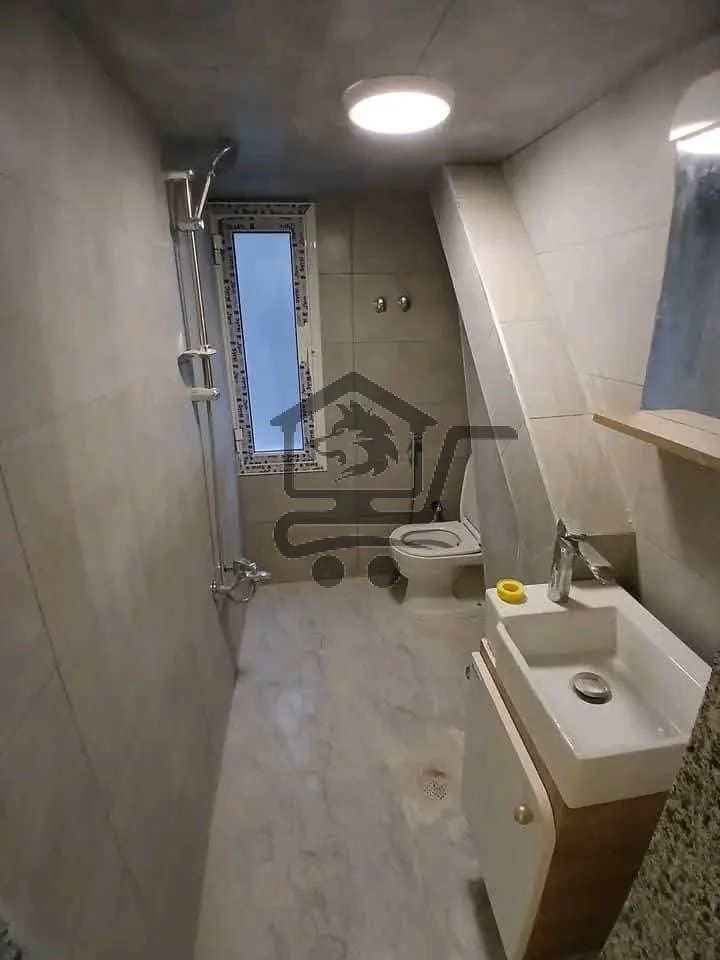 شقة ارضية غرفة ومنتفعاتا - الصورة 6