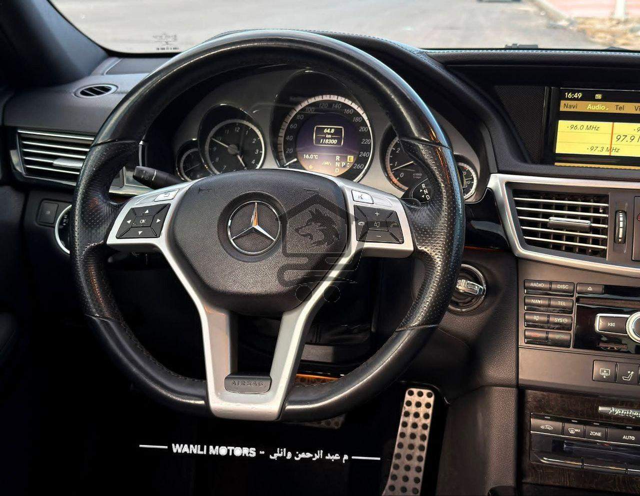 MERCEDES BENZ E300 4Matic - الصورة 8