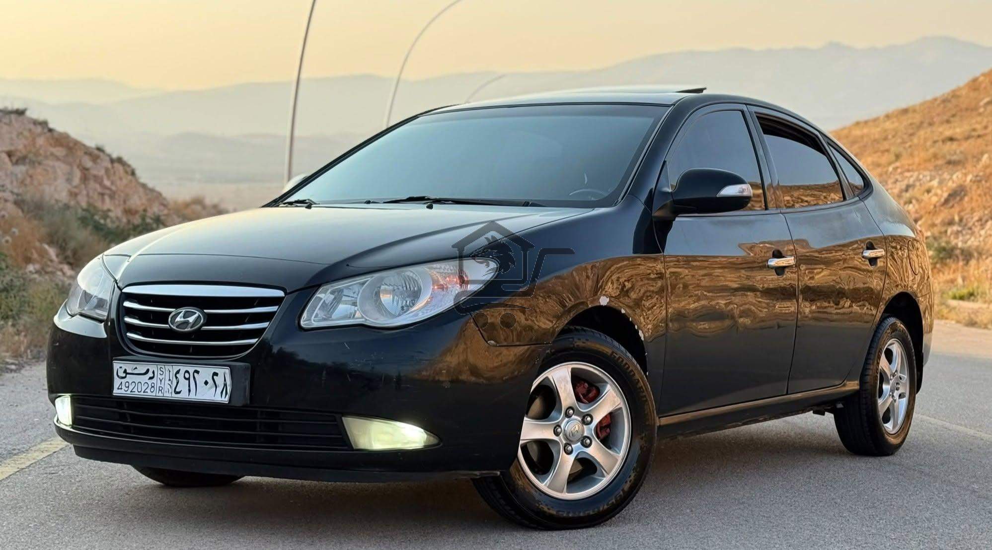 Hyundai Elantra 2011 - الصورة 1