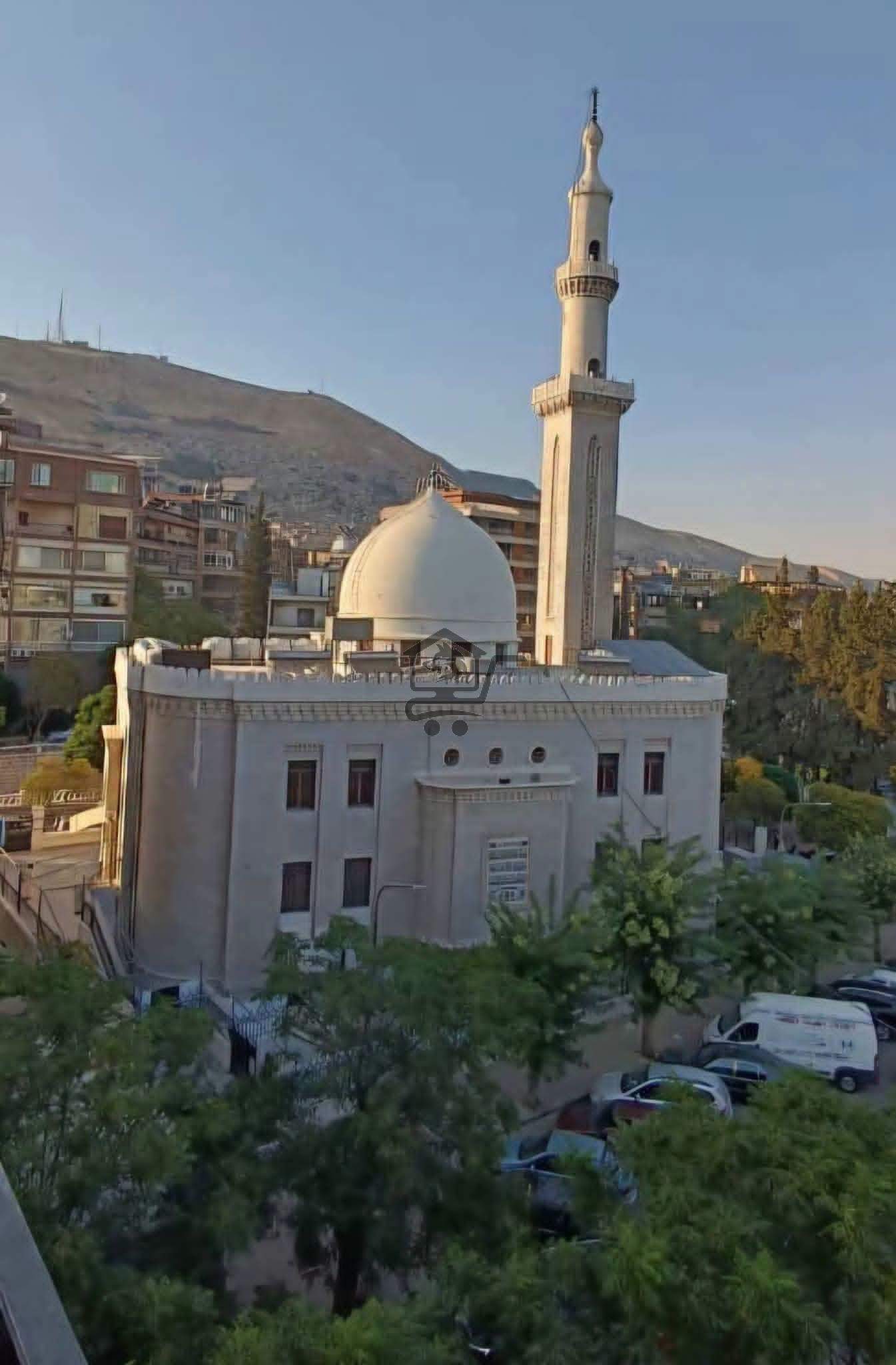 منزل بموقع حيوي - الصورة 1