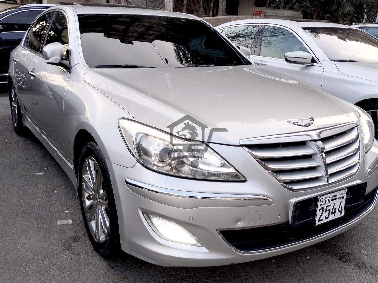 2013 Genesis BH330 - الصورة 1