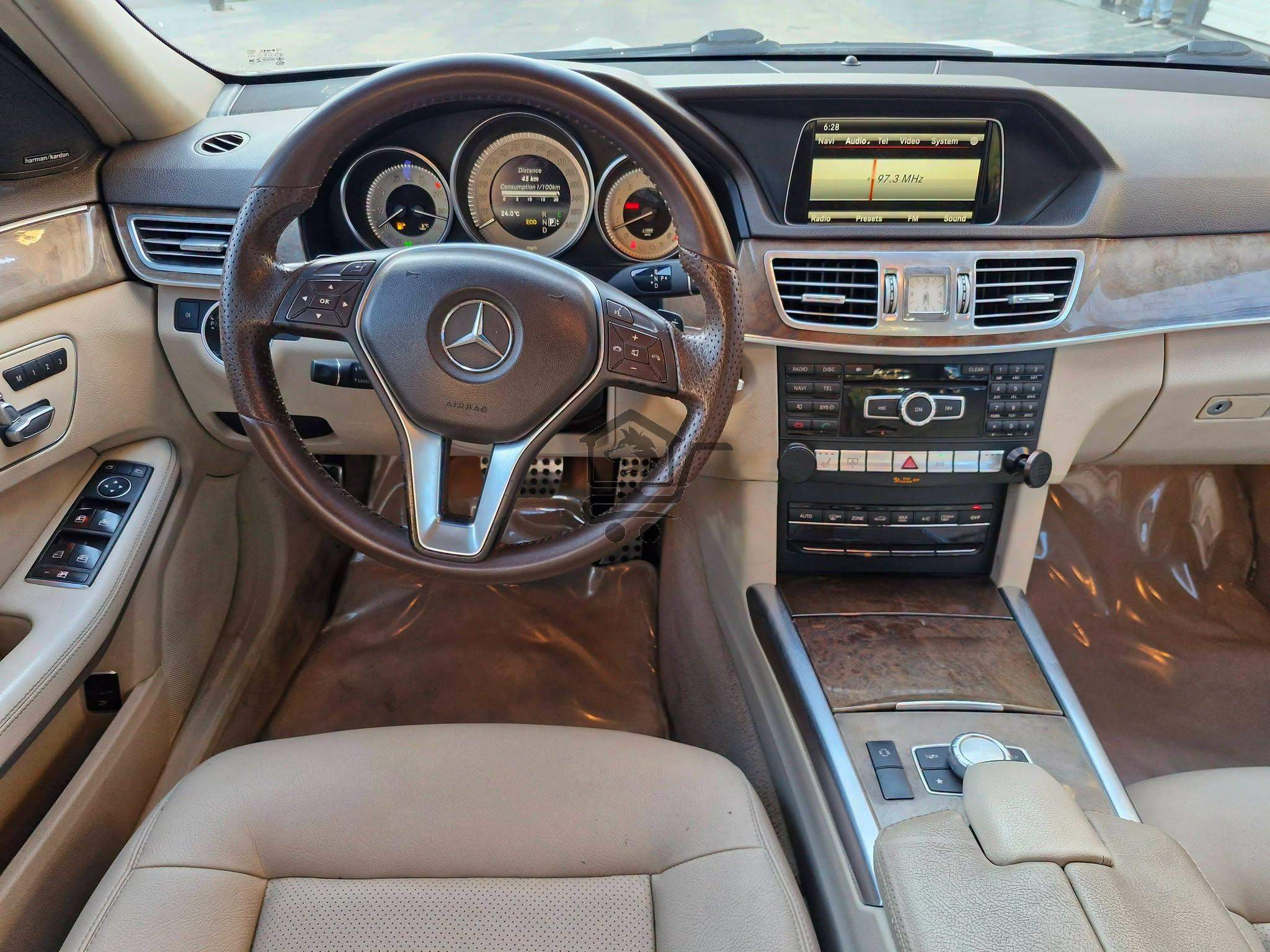 Mercedes-Benz E350 2014 - الصورة 8