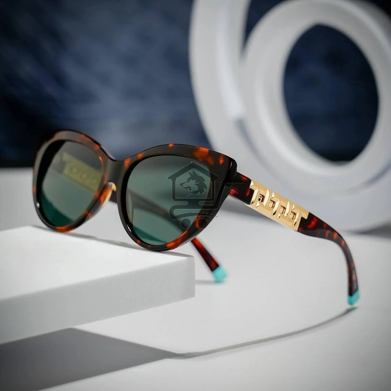 نظارات شمسية ماركة - الصورة 1