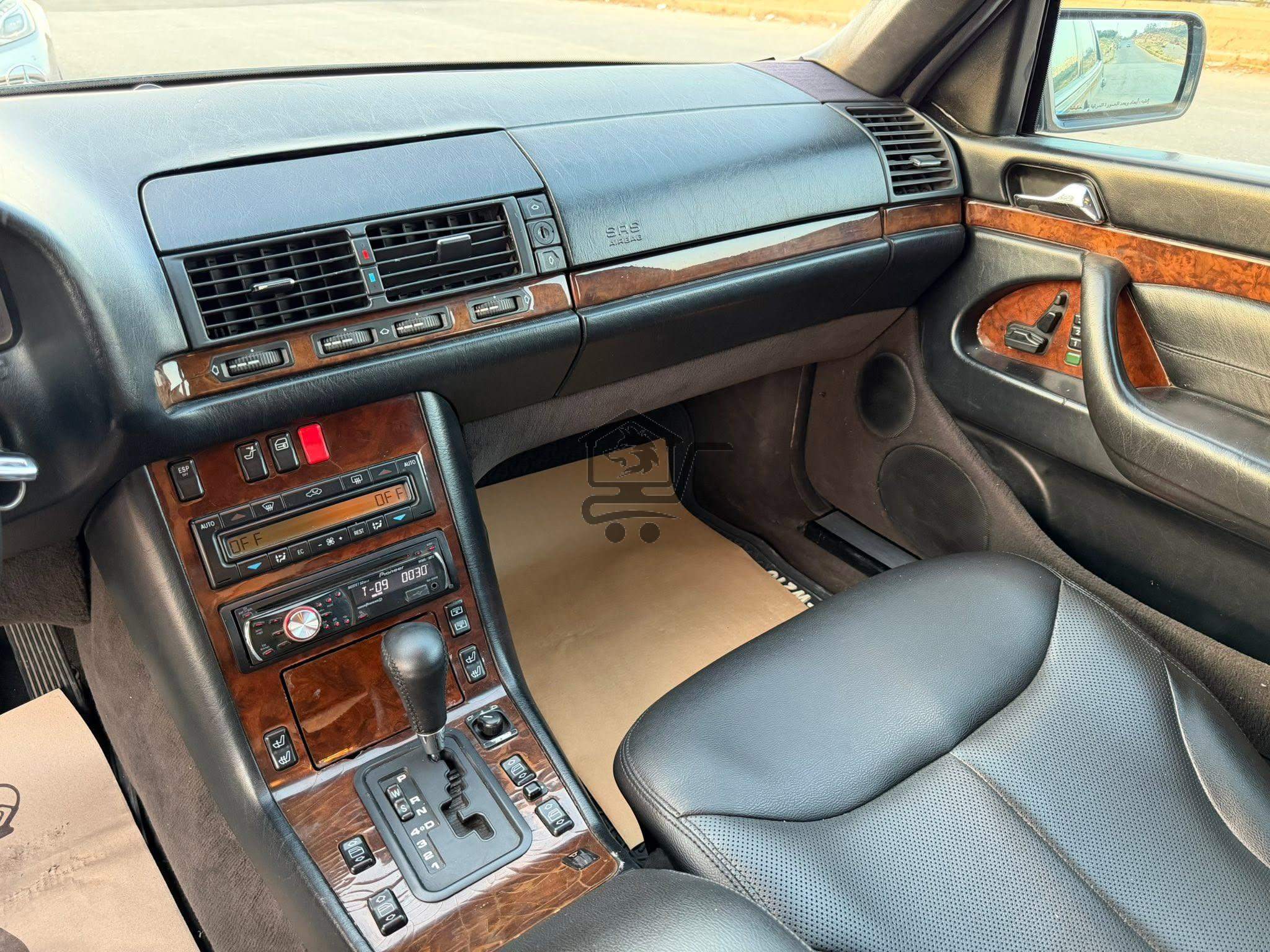 Mercedes-Benz S320 - الصورة 8