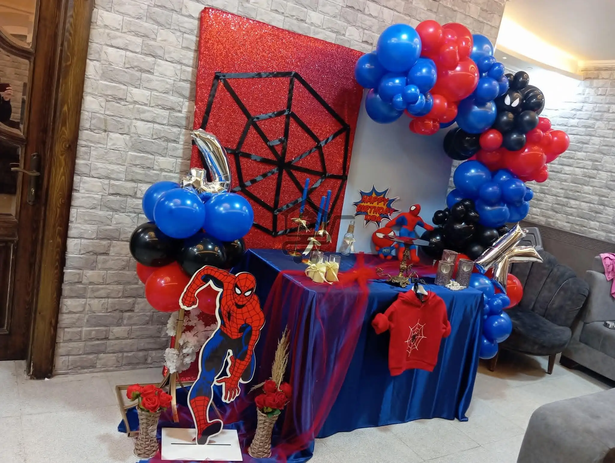 كوشات و زينة T.A.T - الصورة 2