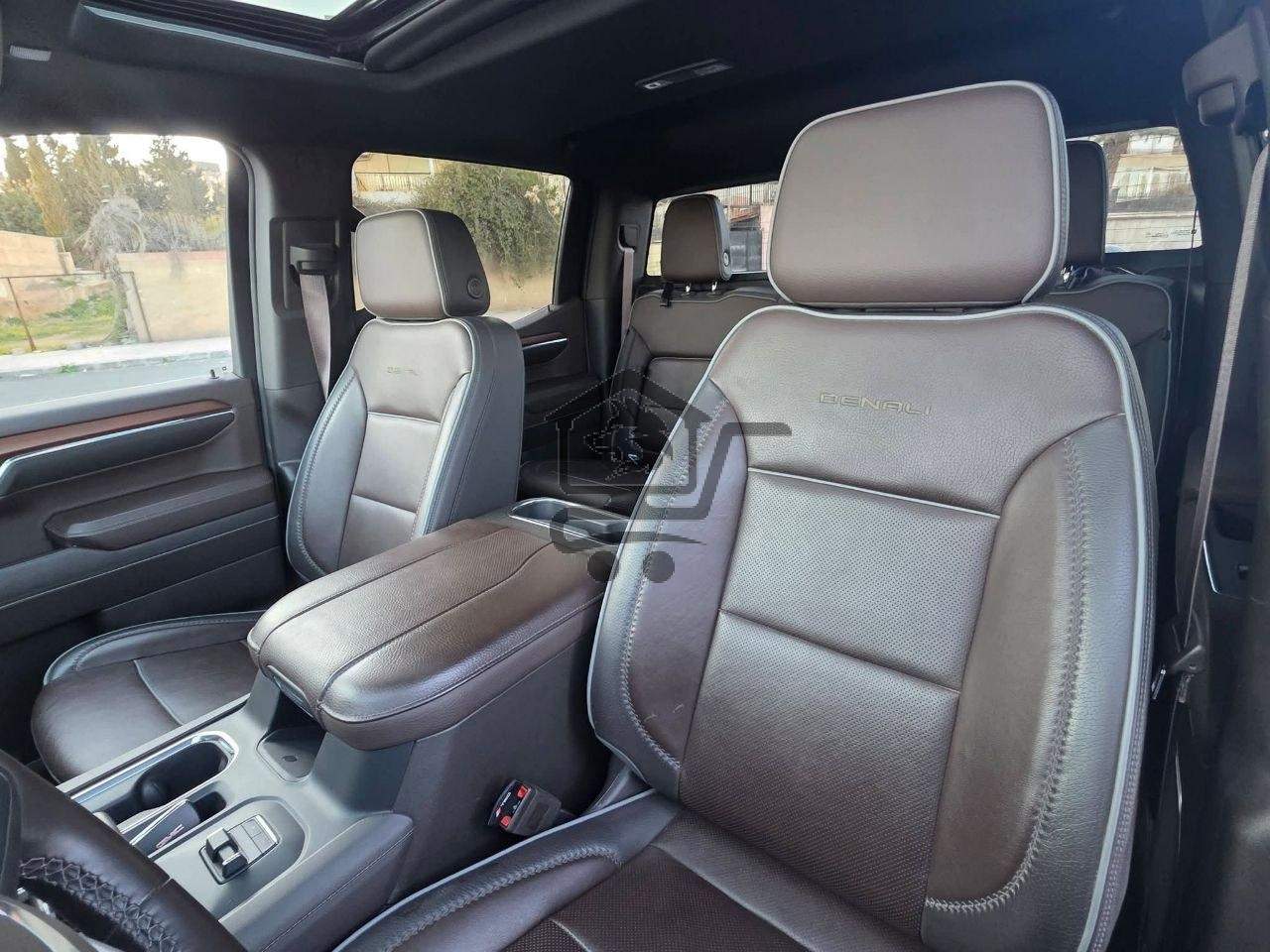 GMC DENALI SIERRA - الصورة 5