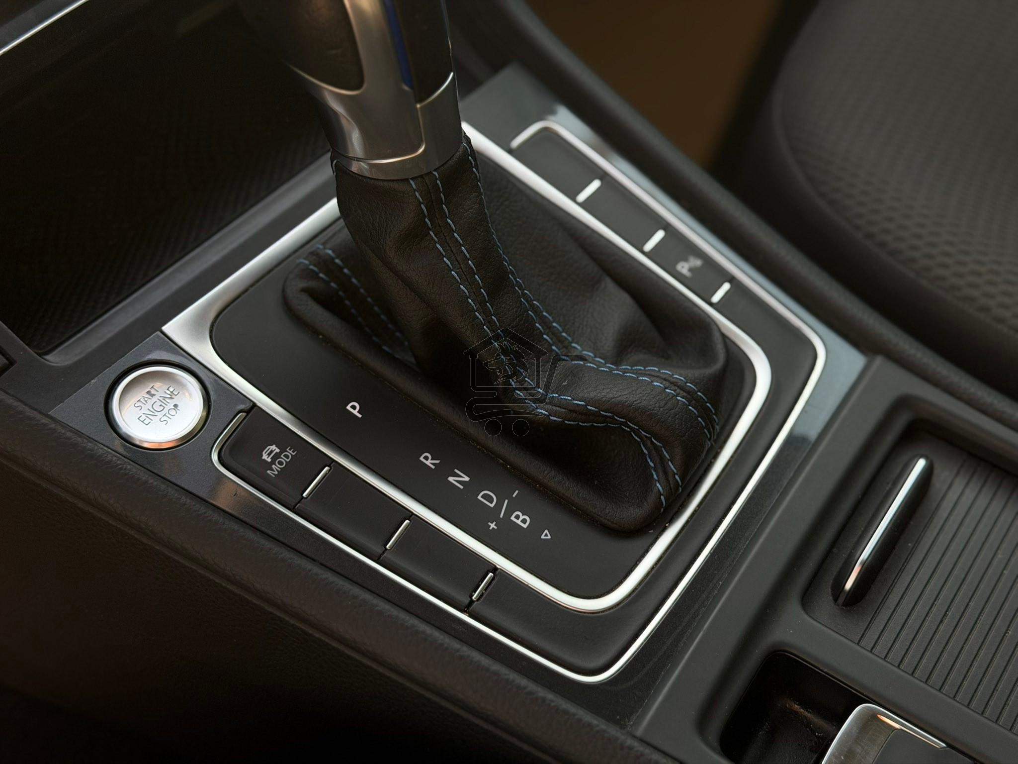 2018 Volkswagen e-Golf - الصورة 9