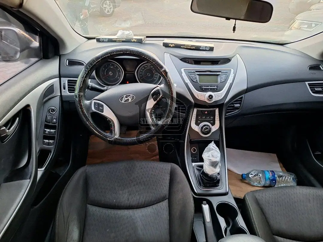 Hyundai Elyntra_هيونداي الينترا - الصورة 4