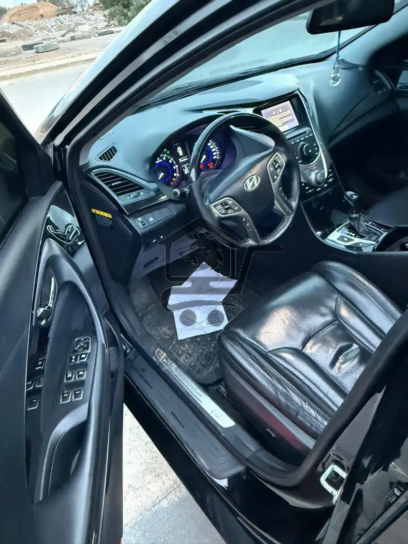 هيونداي أزيرا 2012 - الصورة 5