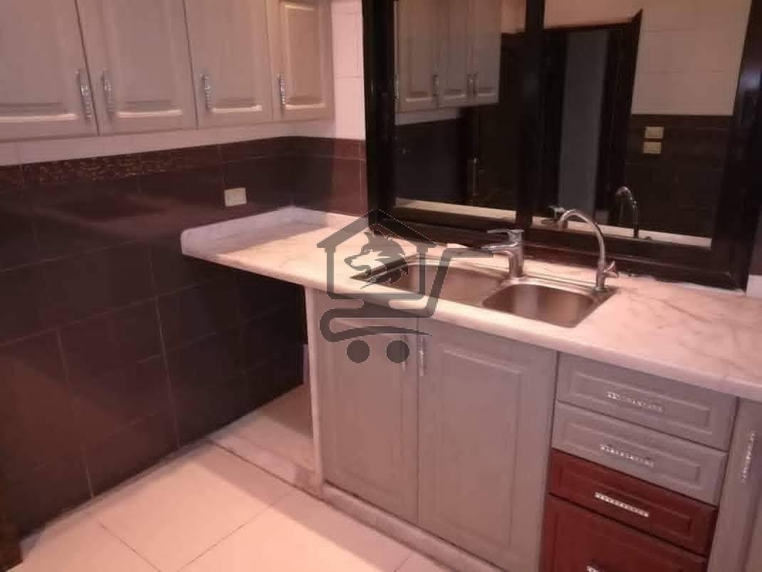 للبيع شقة مع سطحها - الصورة 2