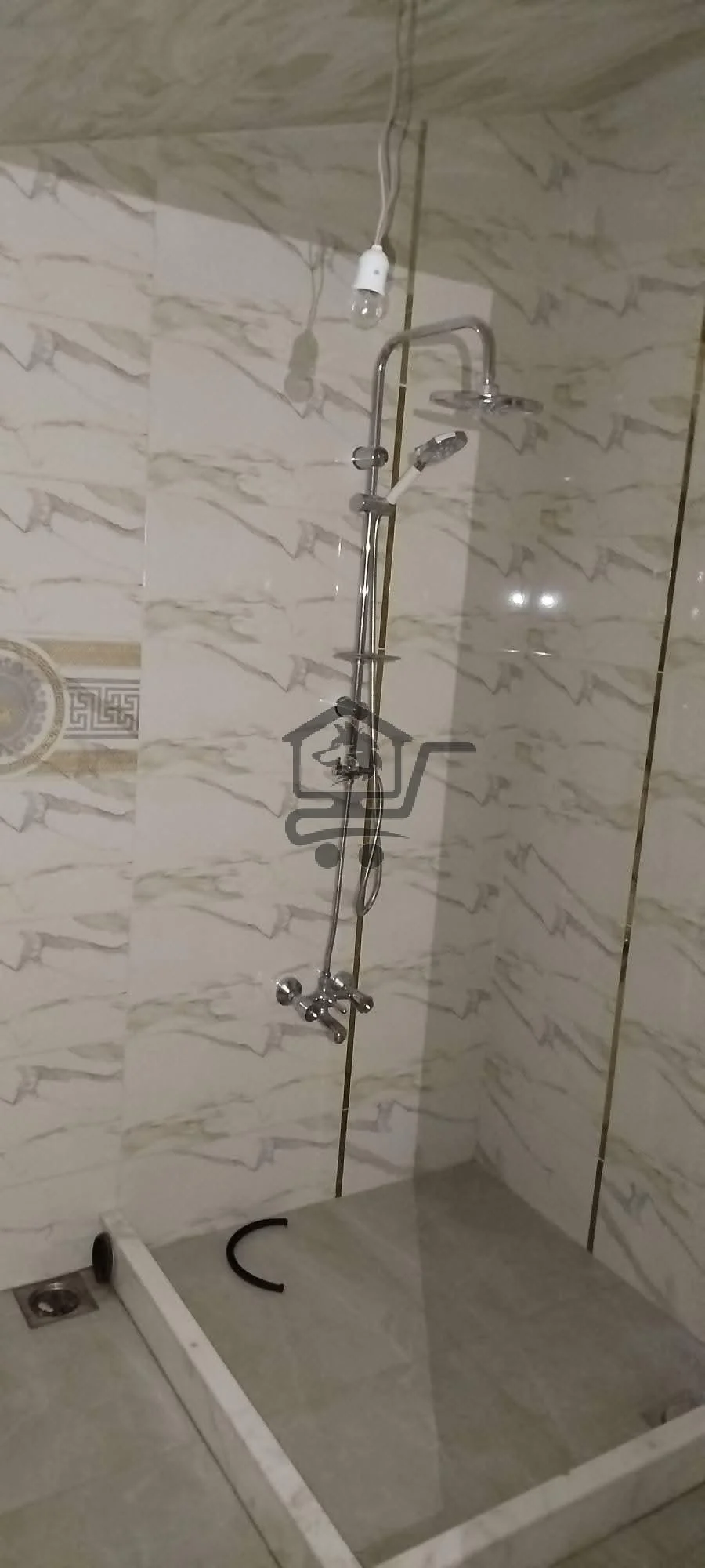 شقة دوبلكس بكسوة عصرية - الصورة 8