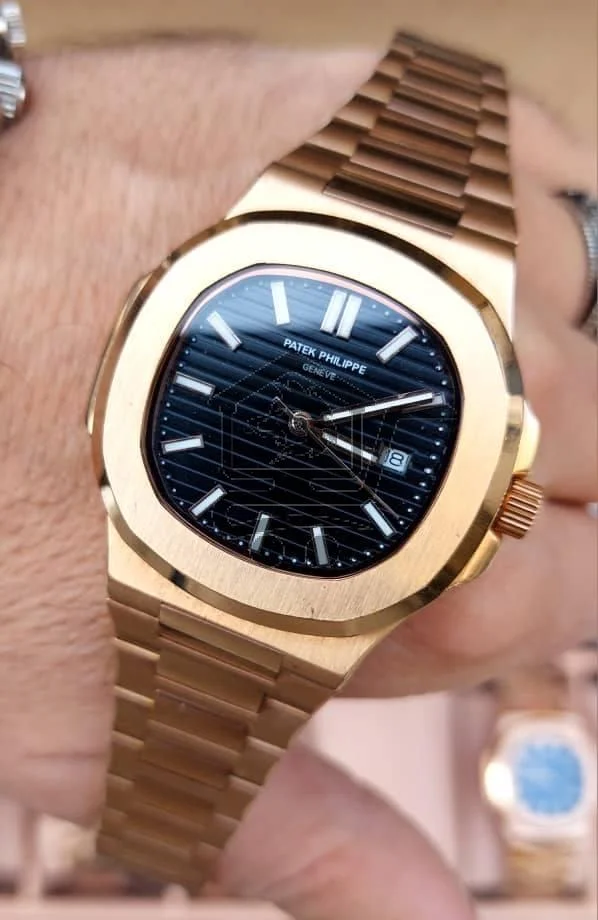 ساعات السلام - الصورة 1