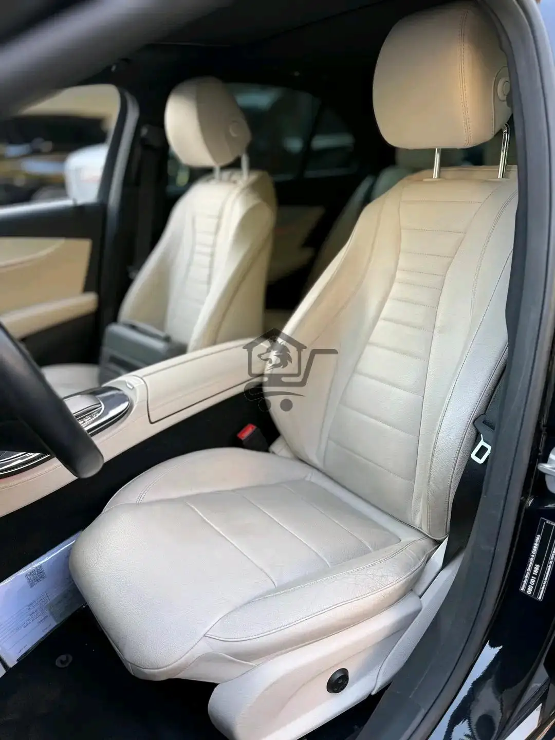 Mercedes Benz - الصورة 5