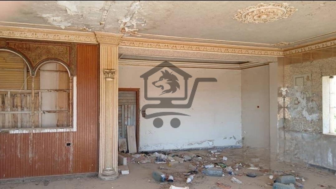 فيلا مع ثلاث محلات تجارية - الصورة 5