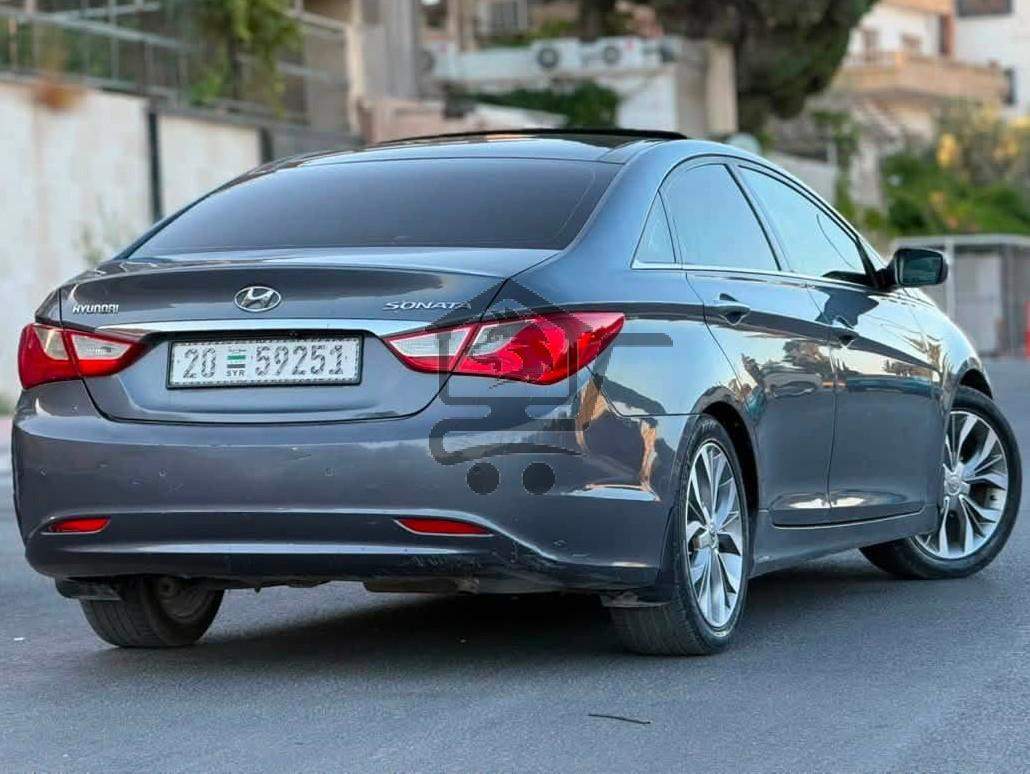 Hyundai Sonata 2011 - الصورة 4