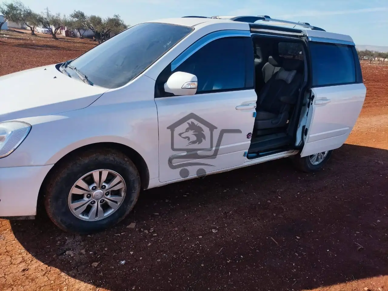 كيا كرنفال 2010 - الصورة 8