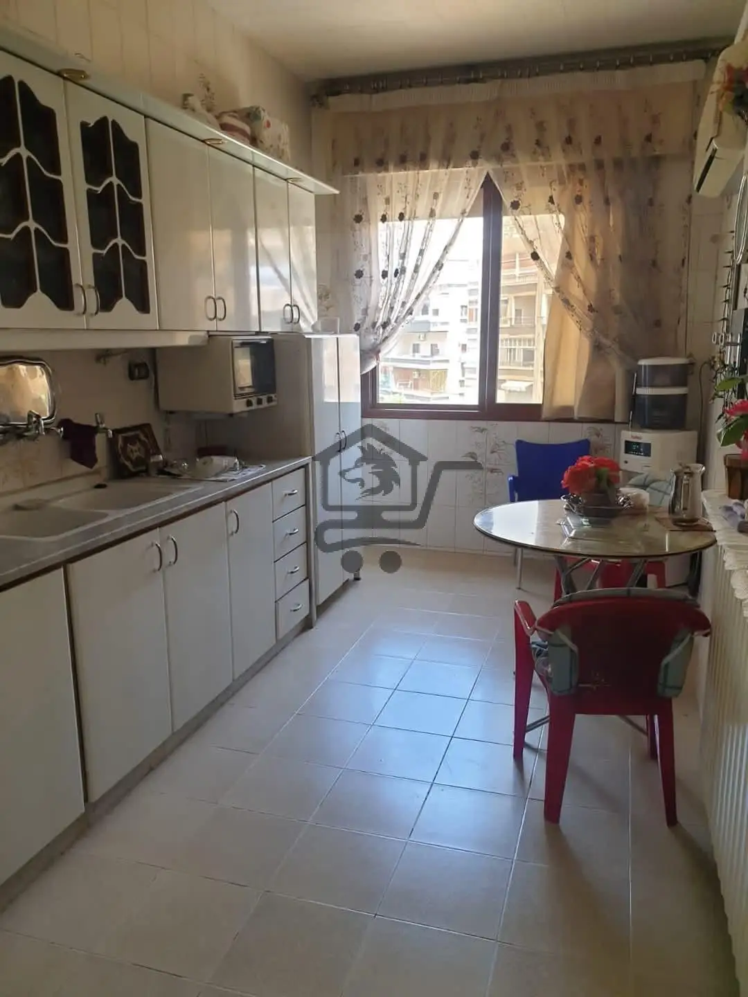 شقة بإطلالة بانورامية بدون فرش - الصورة 2