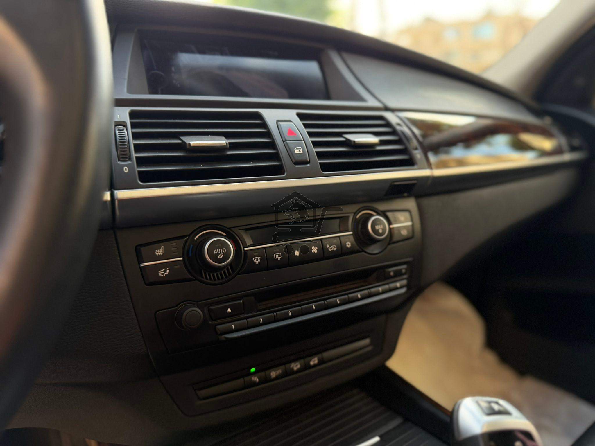 BMW X5 2011 - الصورة 8