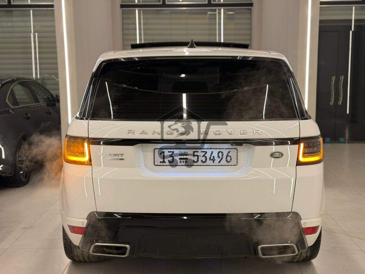 Range Rover Sport SE - الصورة 2