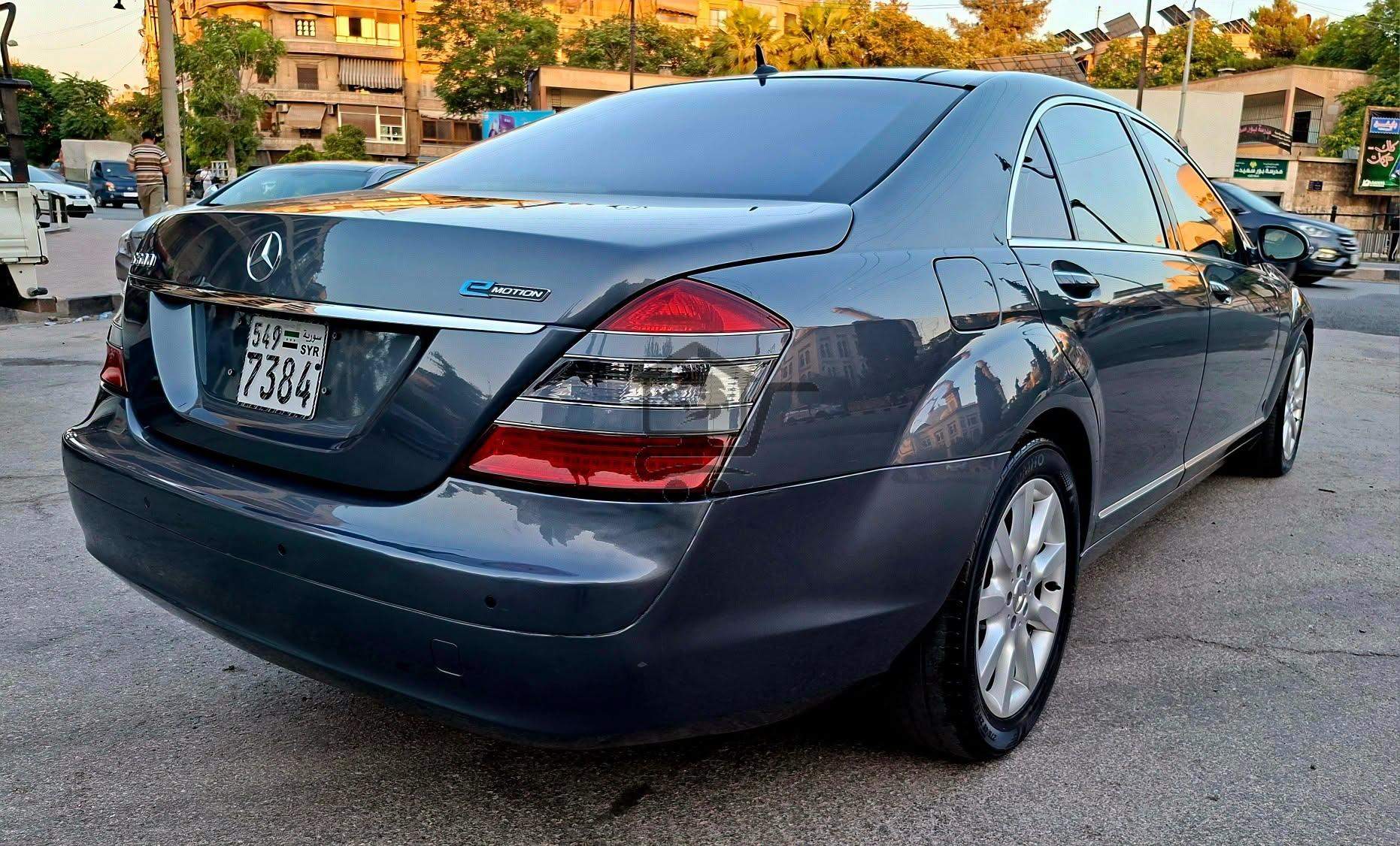 Mercedes-Benz S500 - الصورة 4