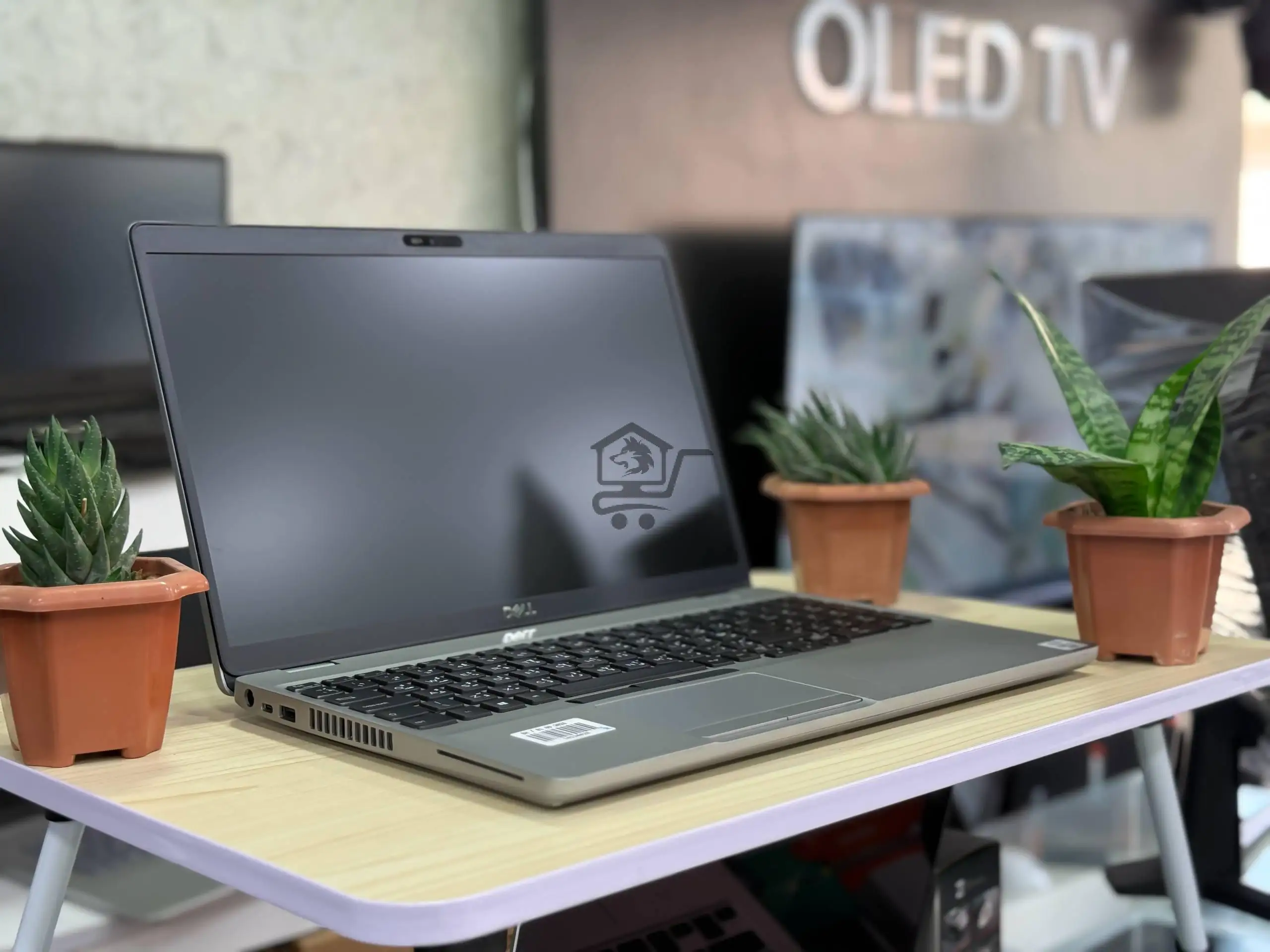 ديل حالة جديد تماما مع بطاقة ضمان