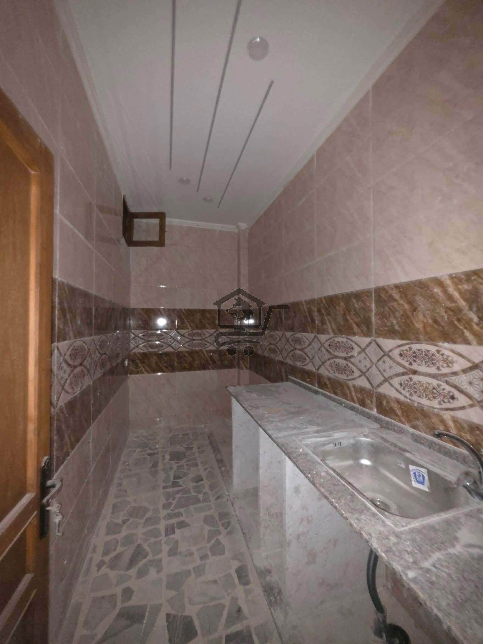 منزل بمواصفات جيدة - الصورة 2