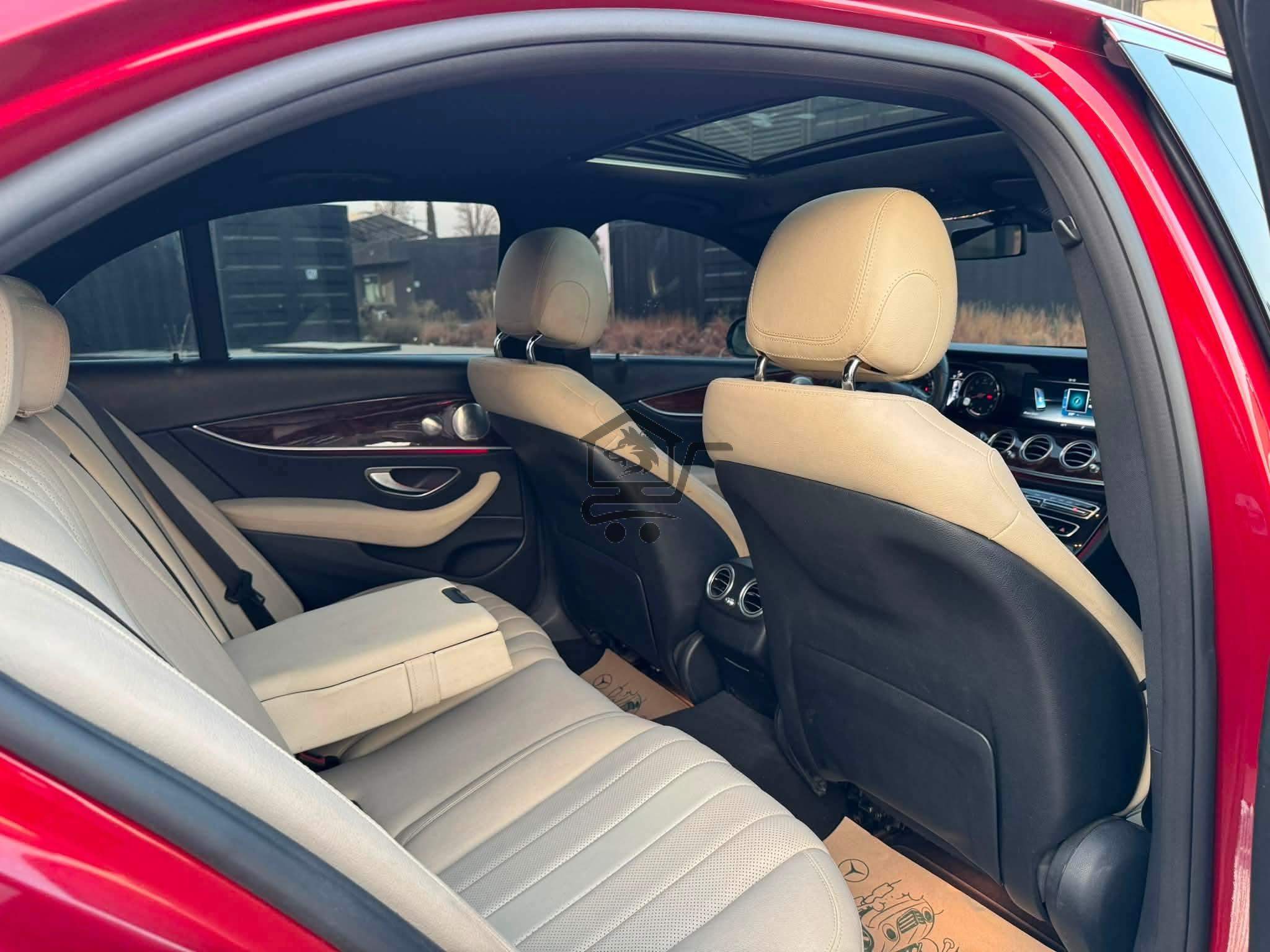 MERCEDES E300 - الصورة 2