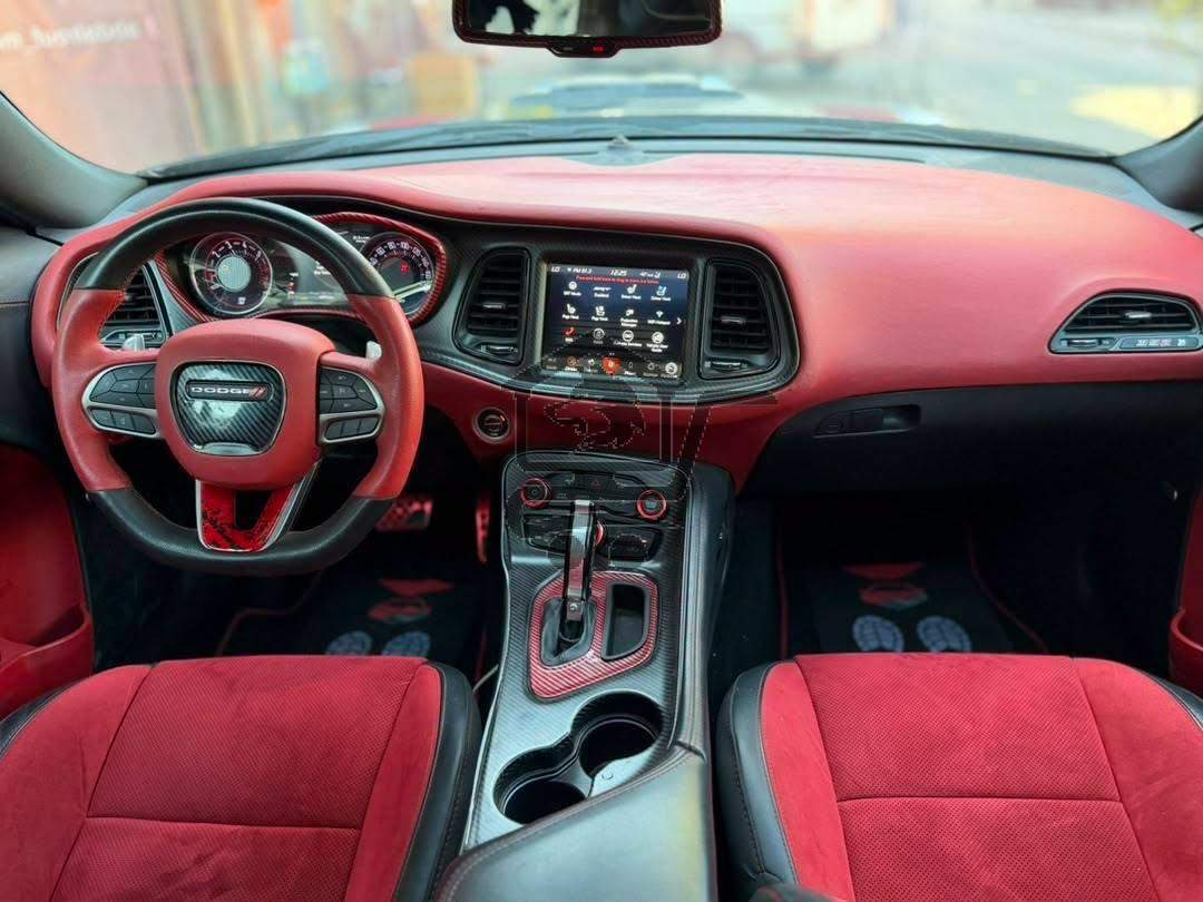 Dodge Challenger SRT - الصورة 7