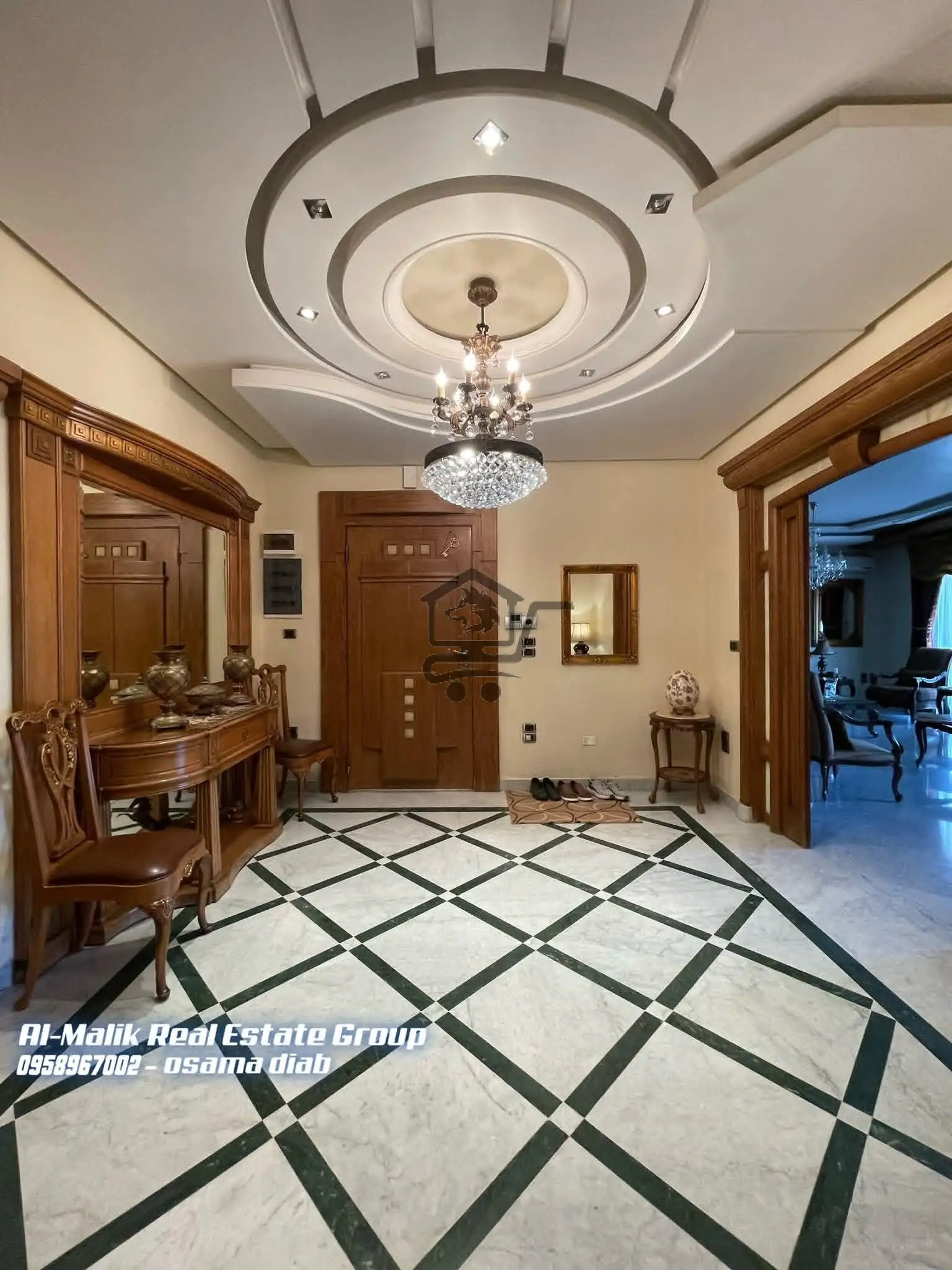 شقة سكنية للبيع مع الفرش - الصورة 2