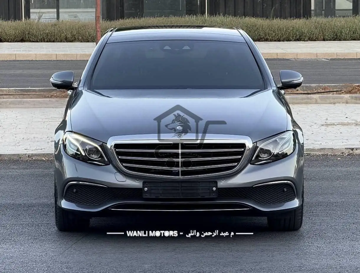 MERCEDES BENZ E300 - الصورة 1