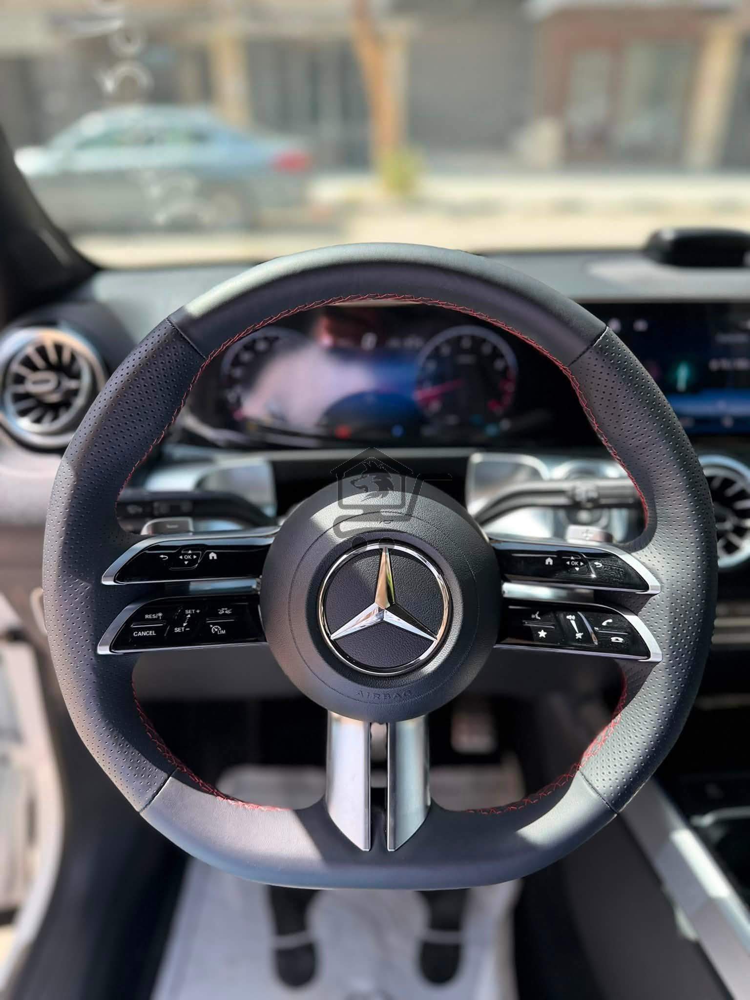Mercedes-Benz GLB 250 2025 - الصورة 6