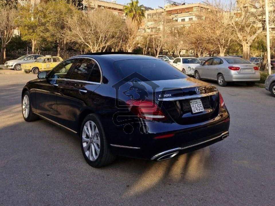 Mercedes-Benz E300 4Matic 2017 - الصورة 4