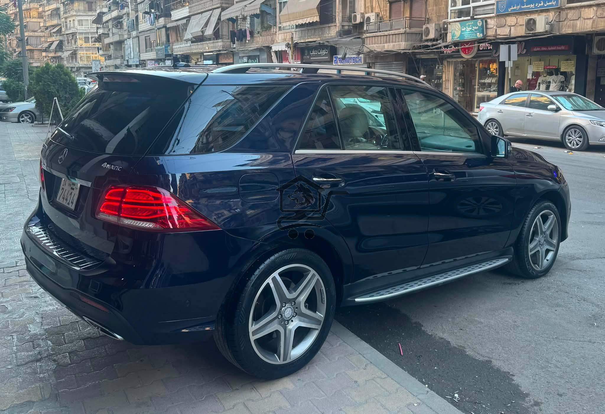 Mercedes-Benz GLE 350 - الصورة 4