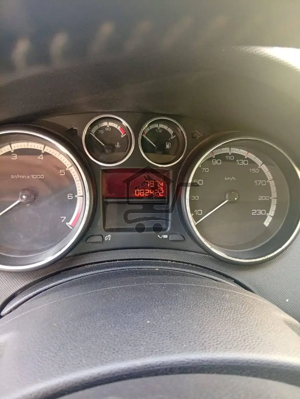 بيجو 308 - الصورة 4