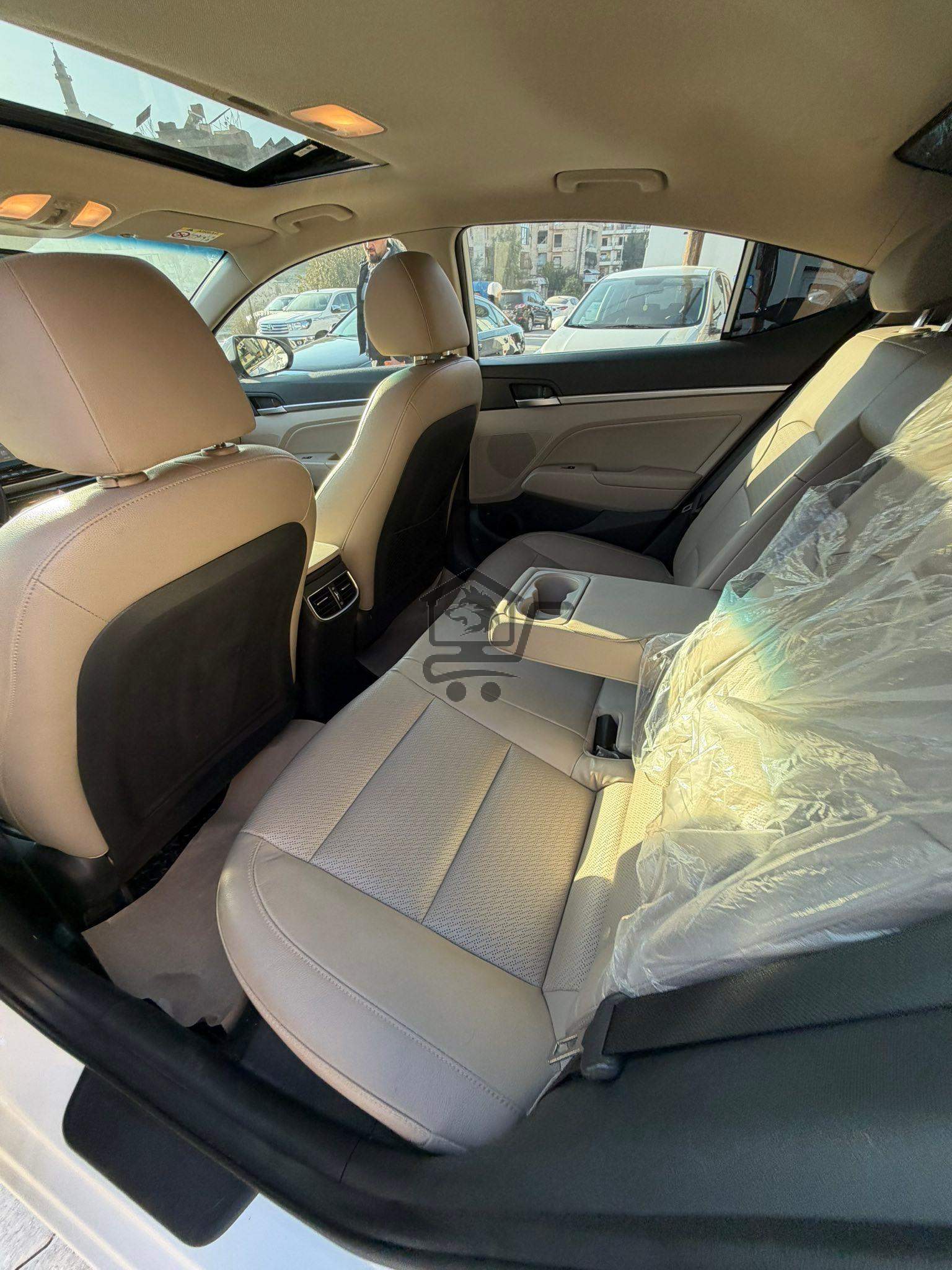 Hyundai Elantra GLS 2020 - الصورة 9