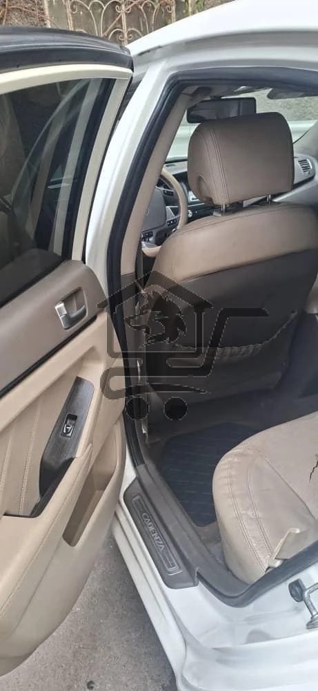 كيا كادينزا - الصورة 5