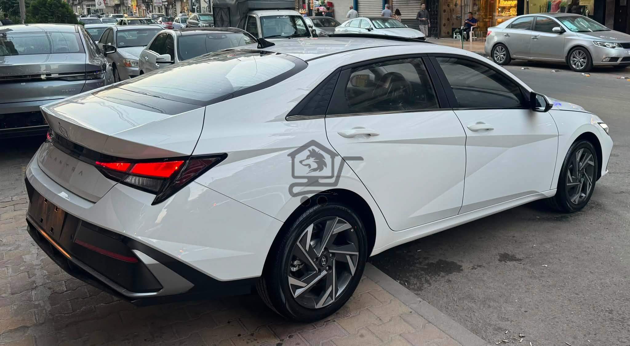 Hyundai Elantra 2025 - الصورة 2