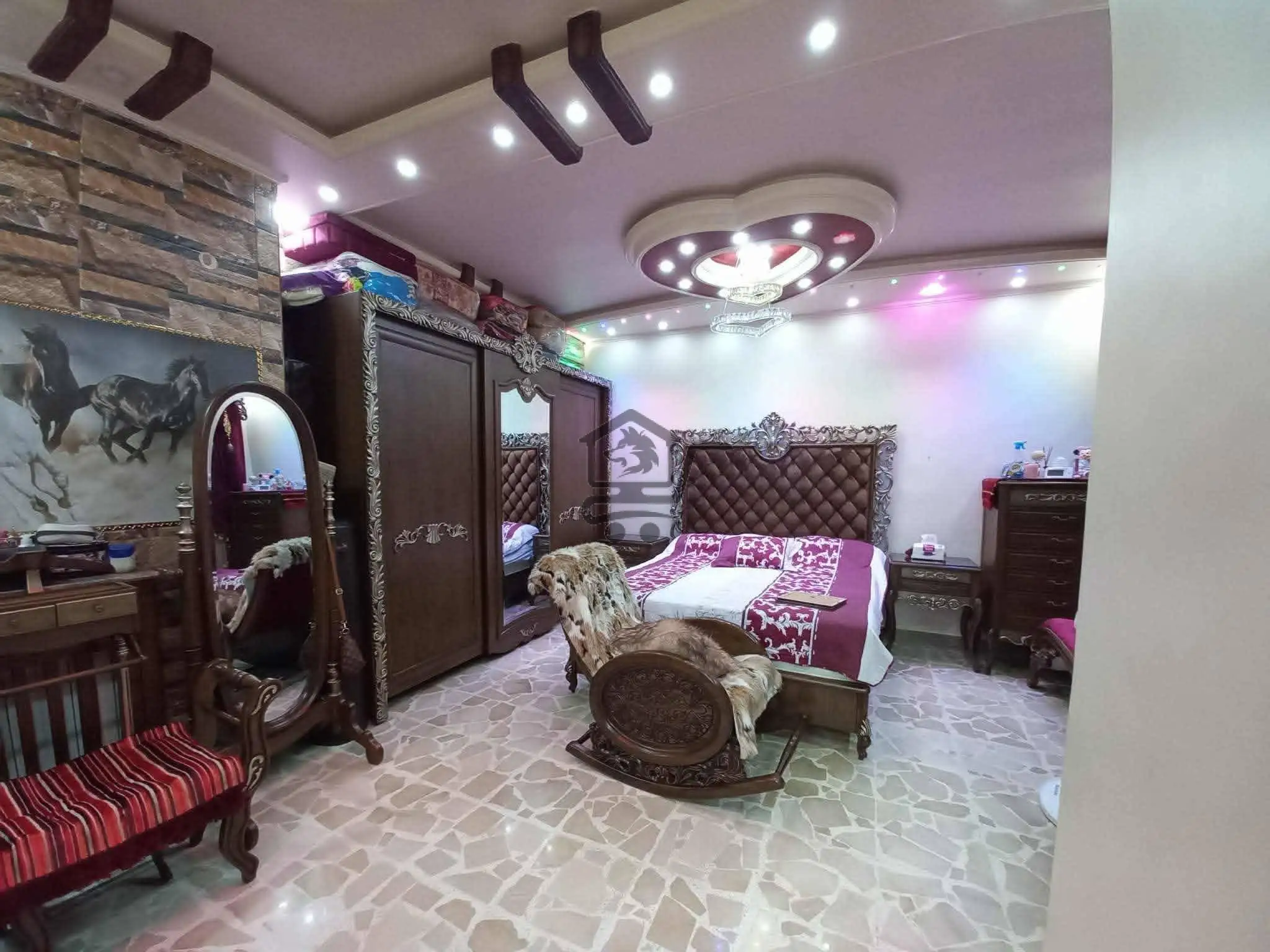 منزل فاخر للبيع - الصورة 3