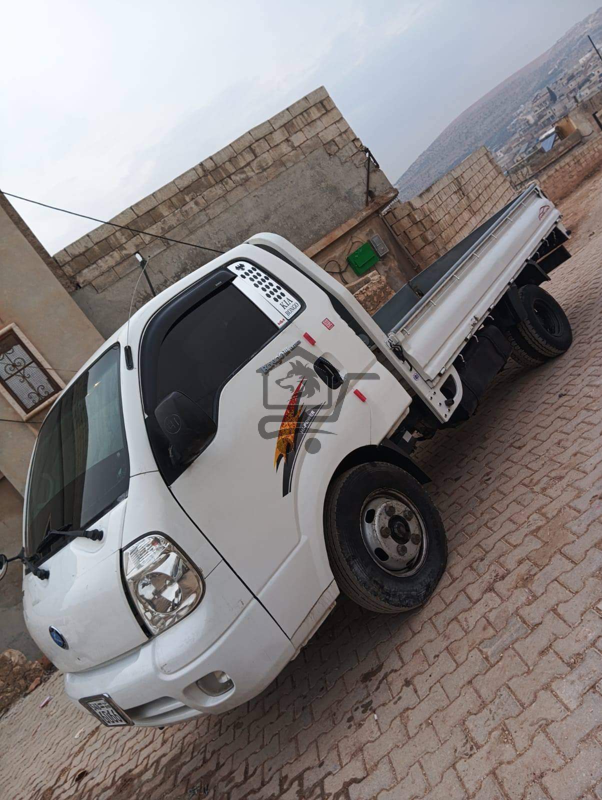 سيارة أوروبية - الصورة 1