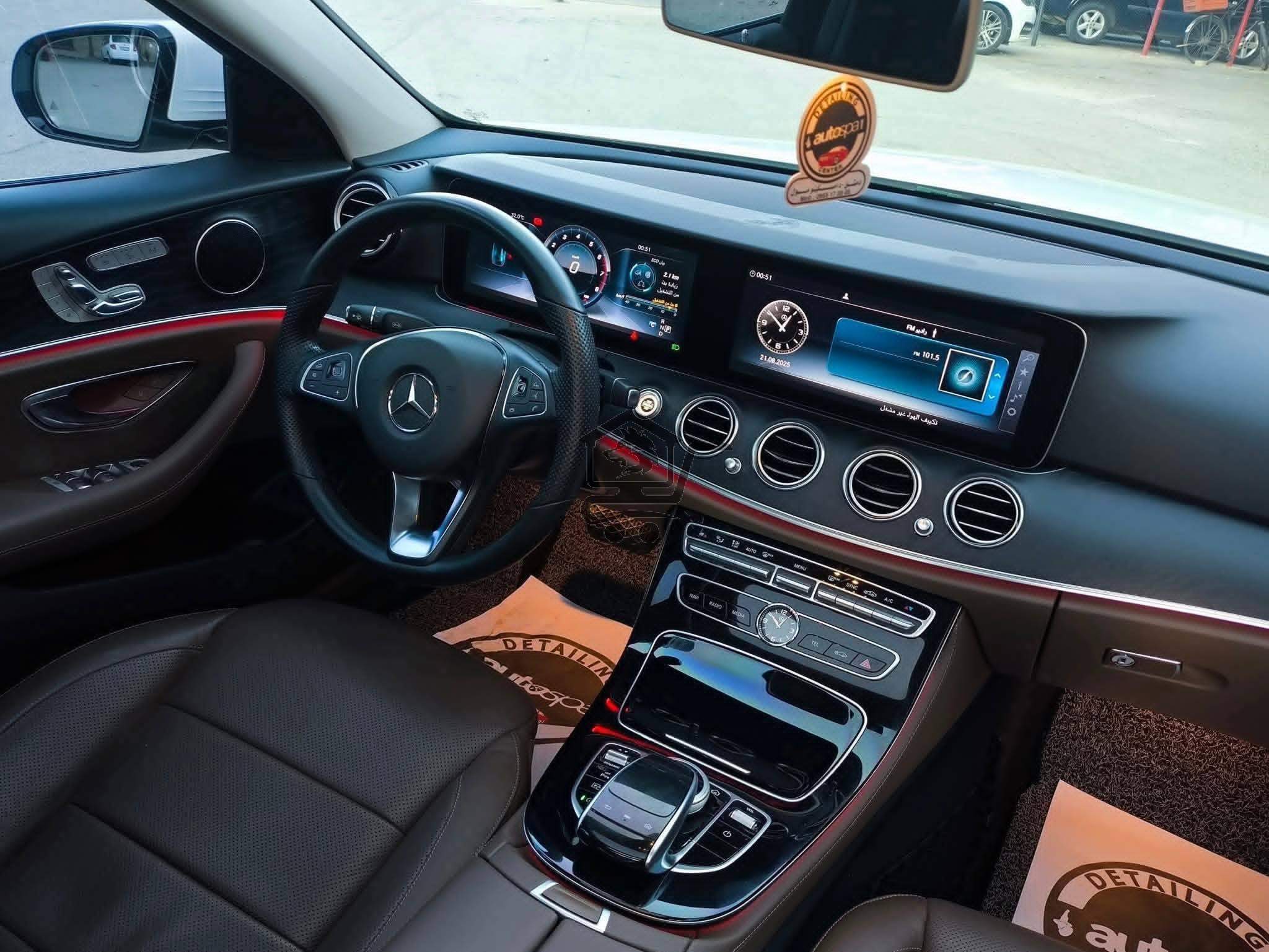 Mercedes E300 - الصورة 5