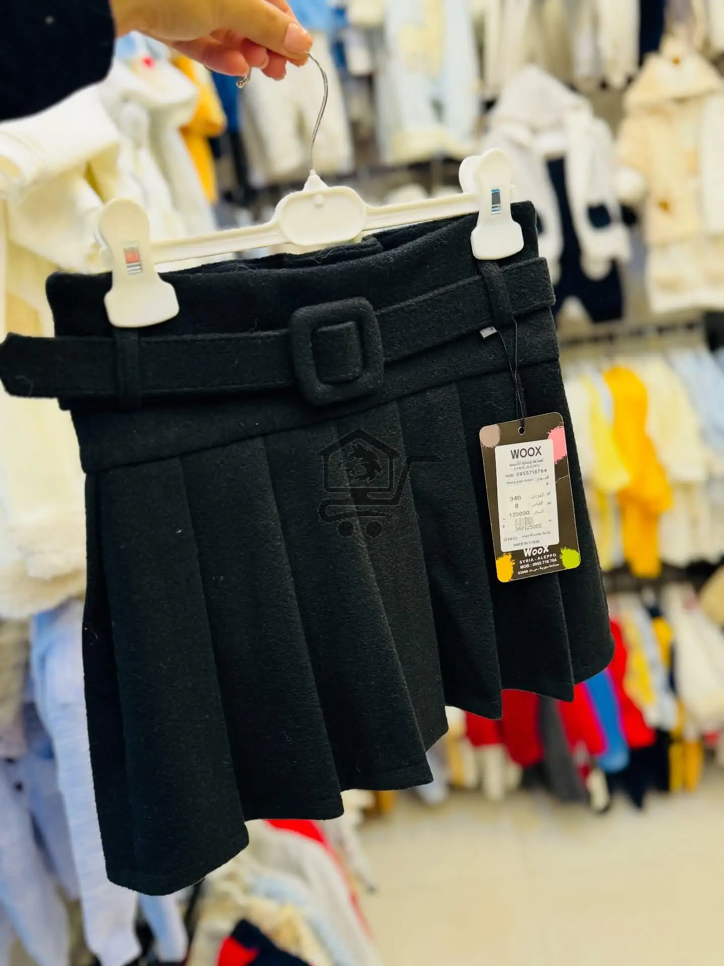 تنورة قصيرة - الصورة 6