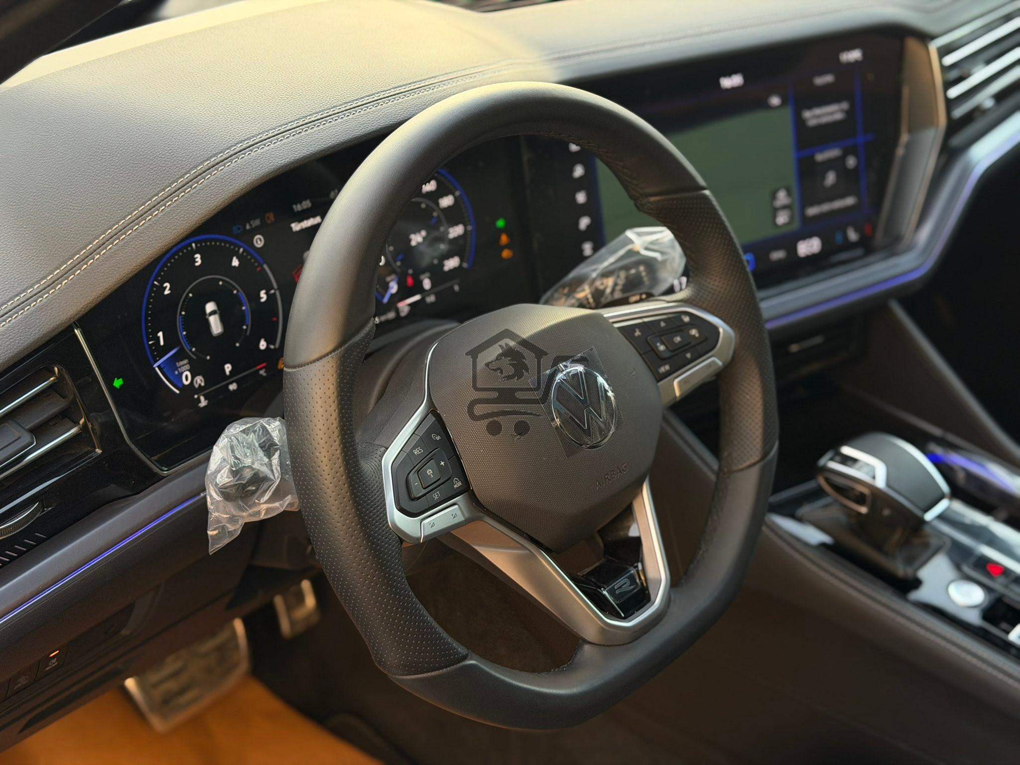 Volkswagen Touareg R 2024 - الصورة 7